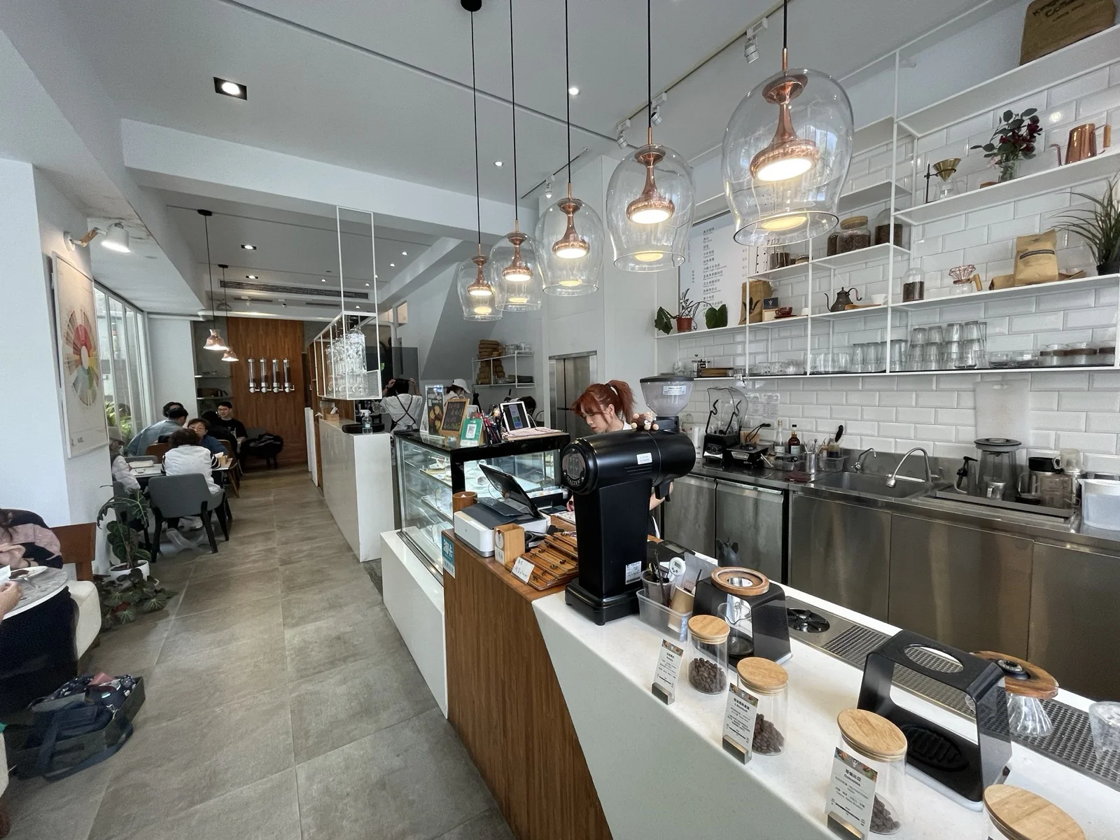 金茂宜咖啡美術店_點餐區