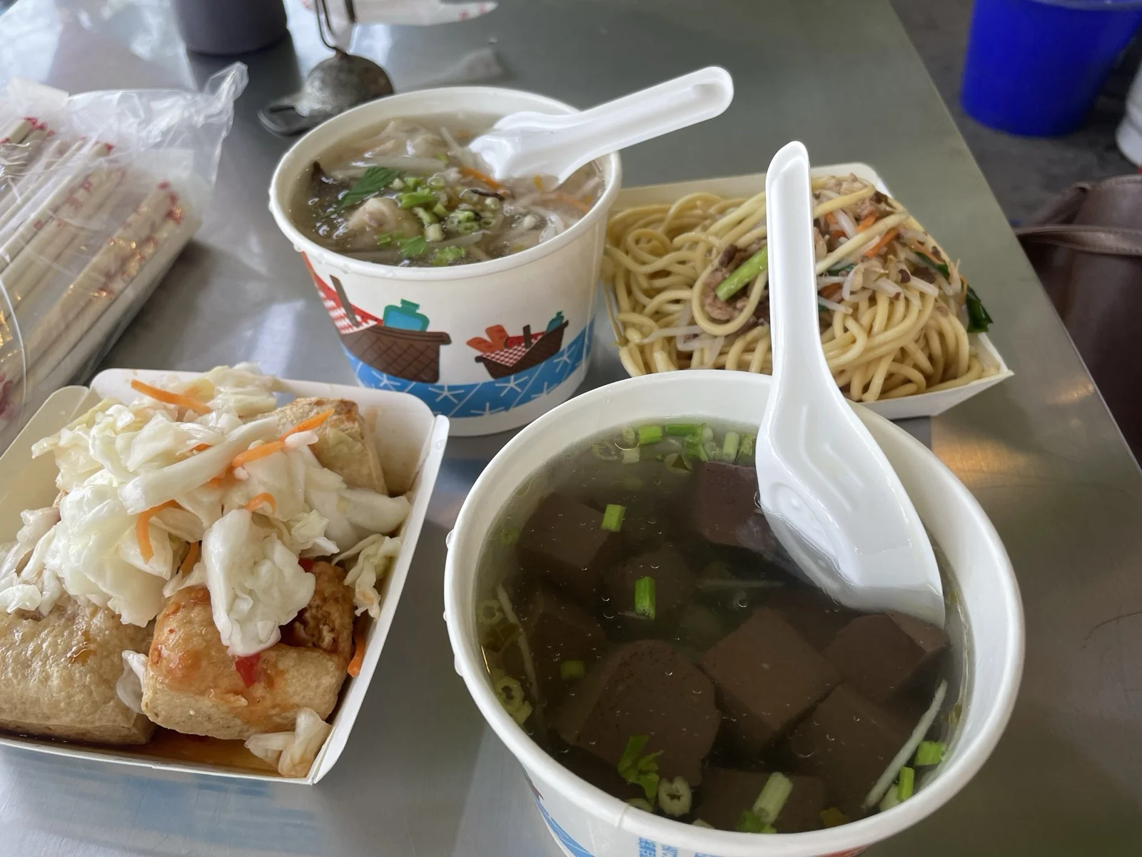 豬血湯/臭豆腐