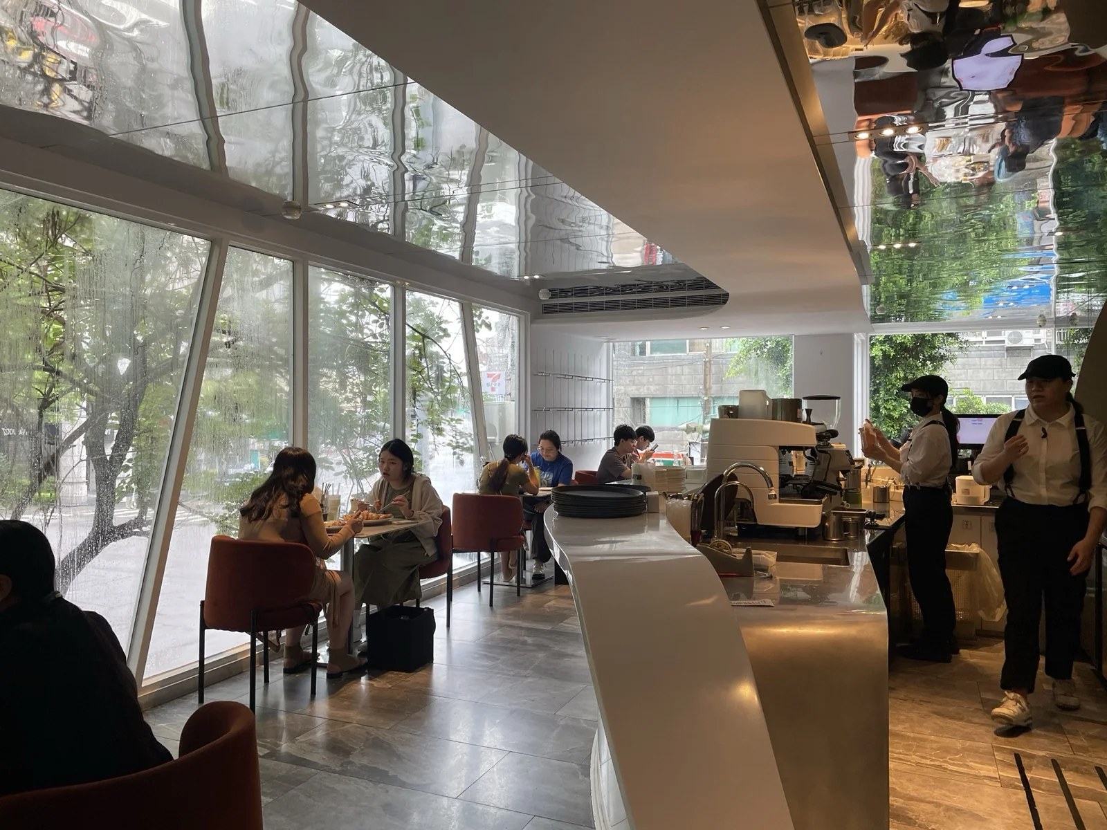 今鶴義式餐酒館